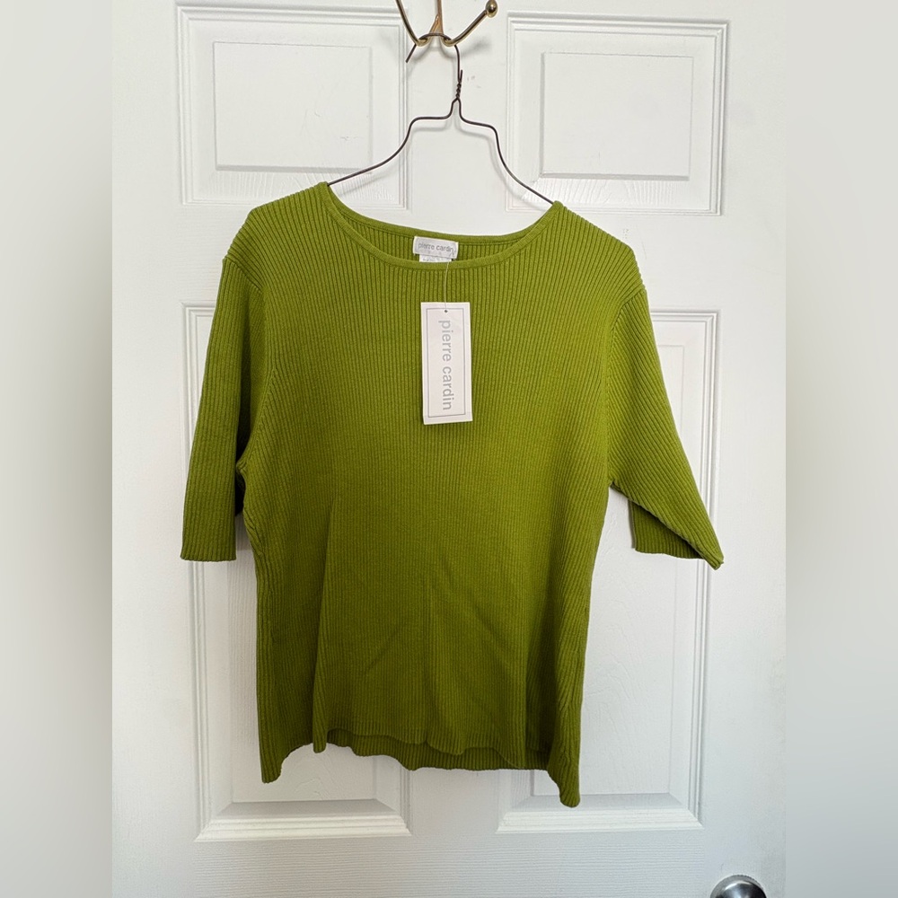 NWT Pierre Cardin size extra large avocado green short sleeve sweater.